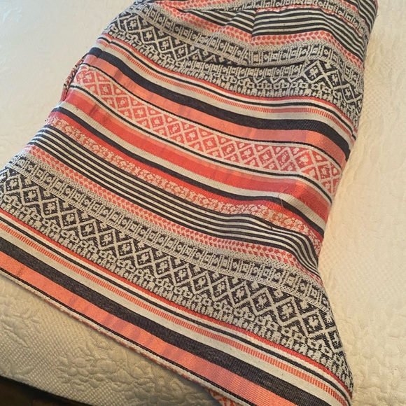 LOFT Geometric Print Shorts in Coral and Navy - Picture 15 of 15